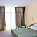 Palm 4*