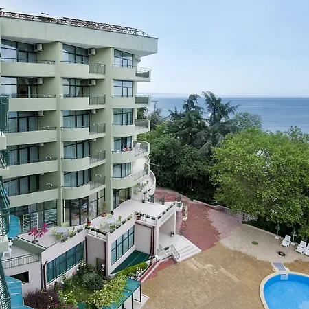 Palm Hotel