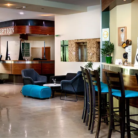 Palm Hotel